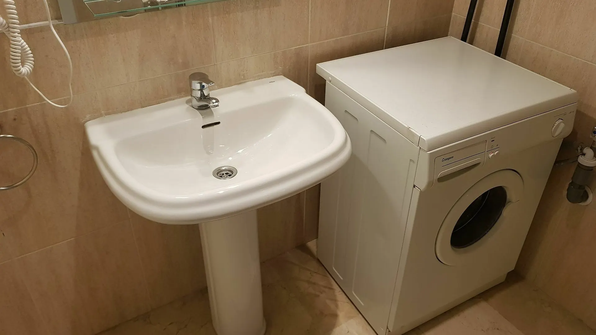 Fan Flat Mariscal Apartment Malaga